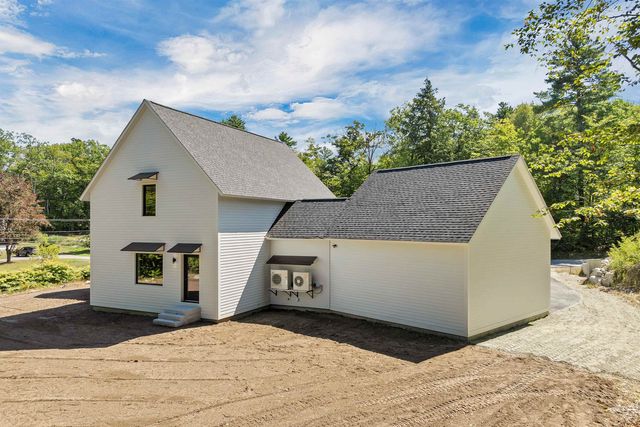 18 Woodland Grove Road, Conway, NH 03818