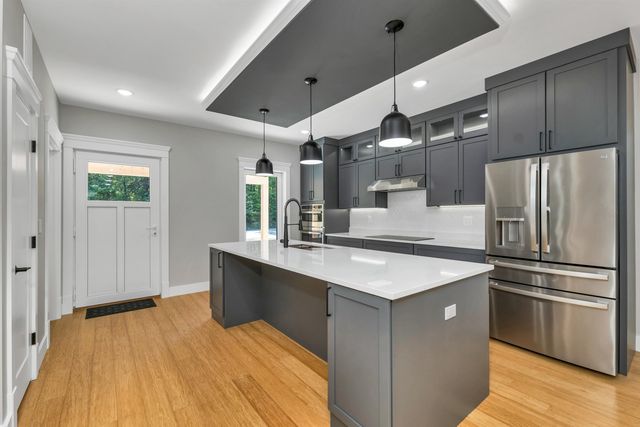 18 Woodland Grove Road, Conway, NH 03818