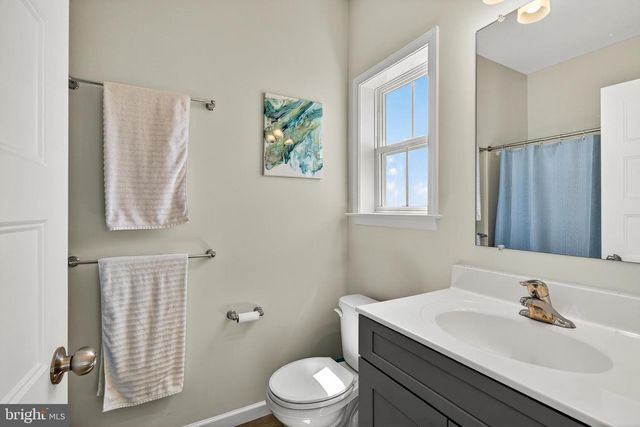 925 MARINA CT, West Chester, PA 19382