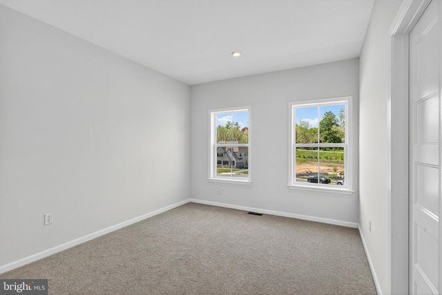925 MARINA CT, West Chester, PA 19382