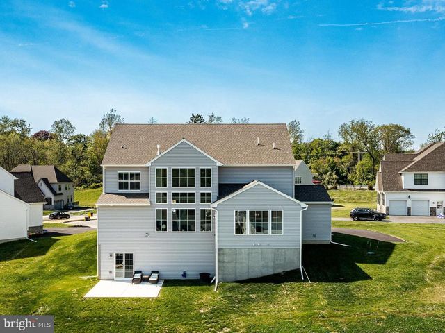 925 MARINA CT, West Chester, PA 19382