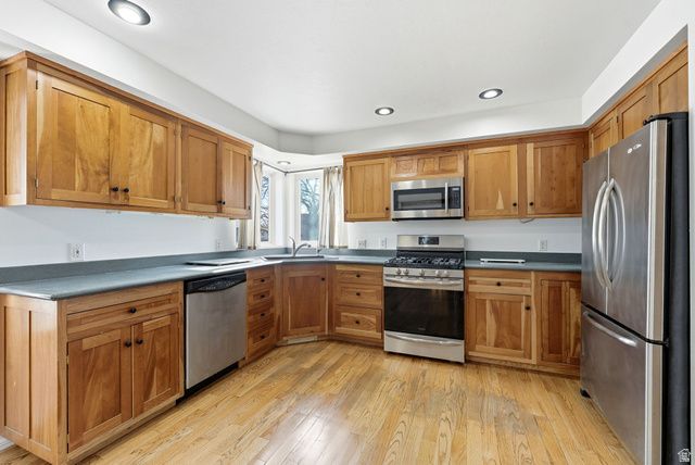 12495 S 3240 W, Riverton, UT 84065