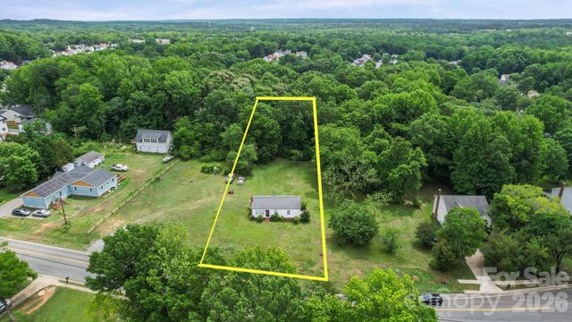 8090 Plott Road, Charlotte, NC 28215