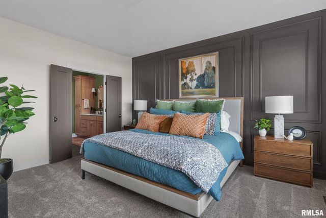 5167 Lakeside Court, Bettendorf, IA 52722