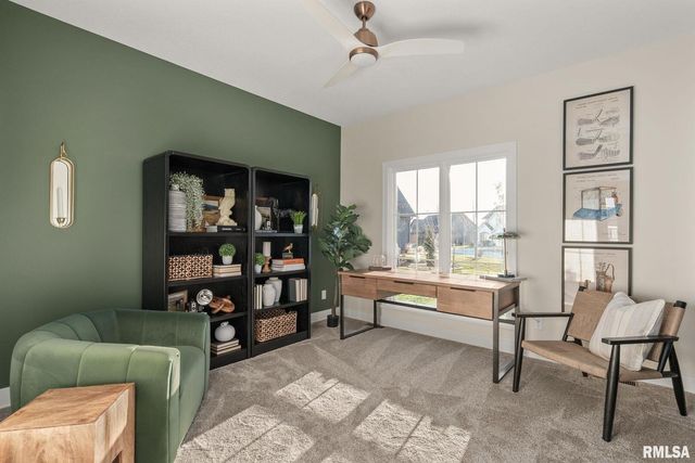 5167 Lakeside Court, Bettendorf, IA 52722