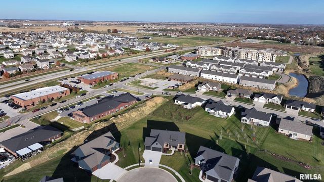 5167 Lakeside Court, Bettendorf, IA 52722