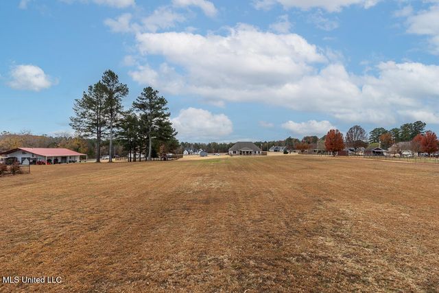 51 Belle Meade Road, Holly Springs, MS 38635