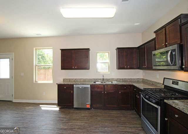 205 Aberdeen Way, Dallas, GA 30132