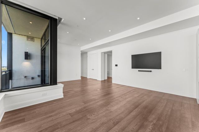 2323 W Main Street 606, Houston, TX 77098