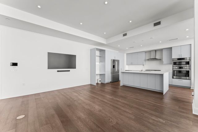 2323 W Main Street 606, Houston, TX 77098