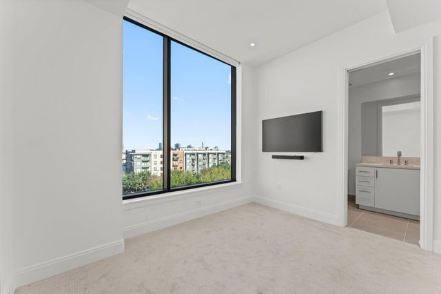 2323 W Main Street 606, Houston, TX 77098