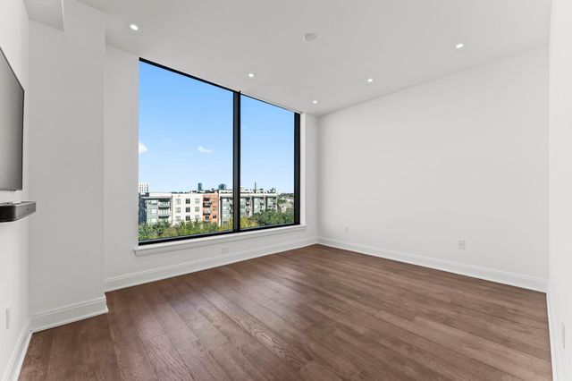 2323 W Main Street 606, Houston, TX 77098