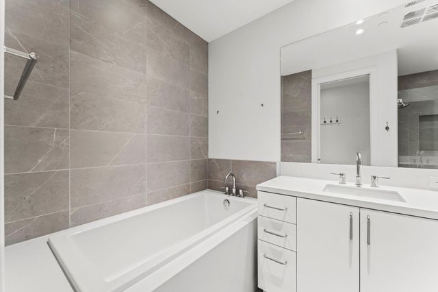 2323 W Main Street 606, Houston, TX 77098