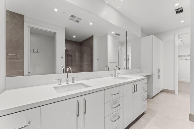 2323 W Main Street 606, Houston, TX 77098