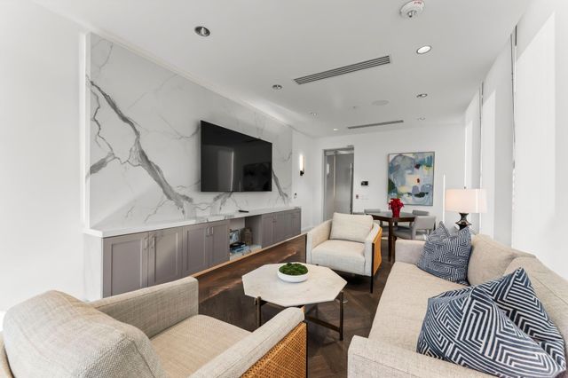 2323 W Main Street 606, Houston, TX 77098