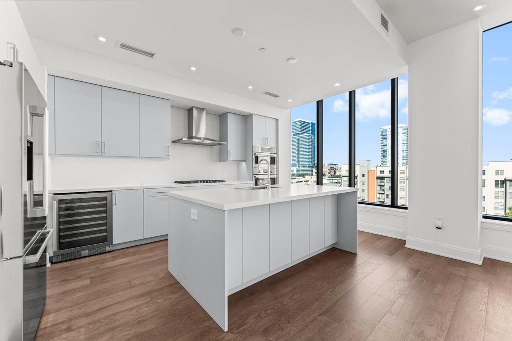 2323 W Main Street 606, Houston, TX 77098