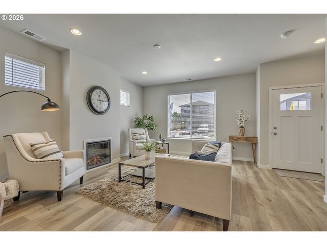 2100 Myrtle Ln Lot 85, Forest Grove, OR 97116