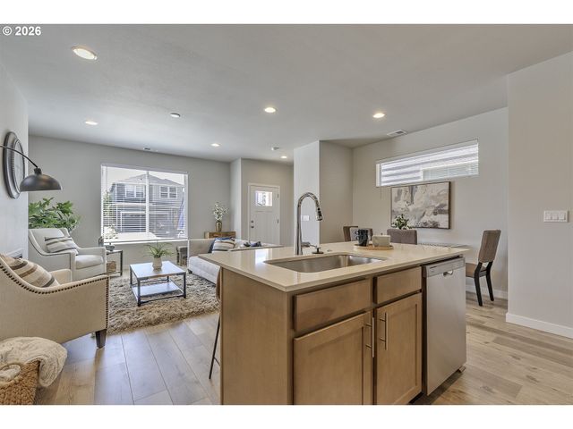 2100 Myrtle Ln Lot 85, Forest Grove, OR 97116
