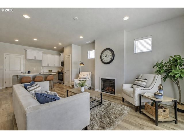 2100 Myrtle Ln Lot 85, Forest Grove, OR 97116