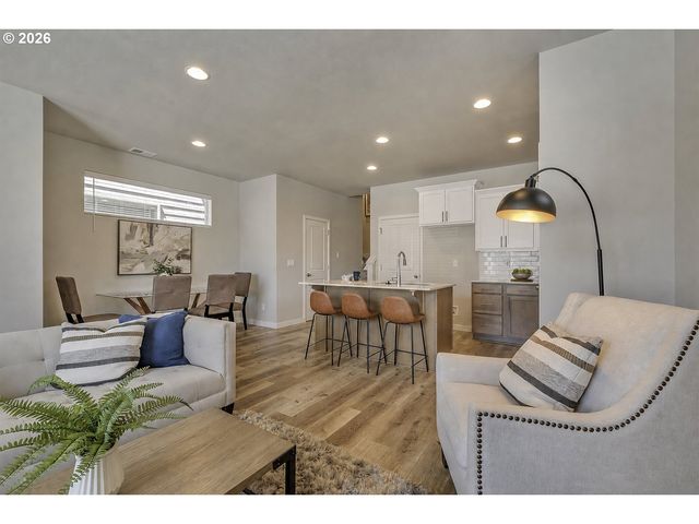 2100 Myrtle Ln Lot 85, Forest Grove, OR 97116