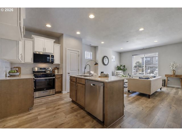 2100 Myrtle Ln Lot 85, Forest Grove, OR 97116