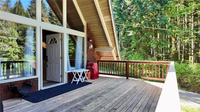 33474 South Shore Drive, Mount Vernon, WA 98274