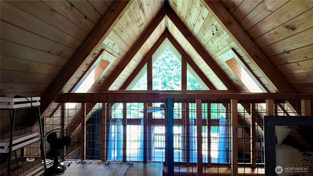 33474 South Shore Drive, Mount Vernon, WA 98274