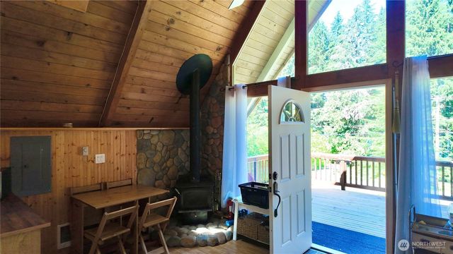33474 South Shore Drive, Mount Vernon, WA 98274