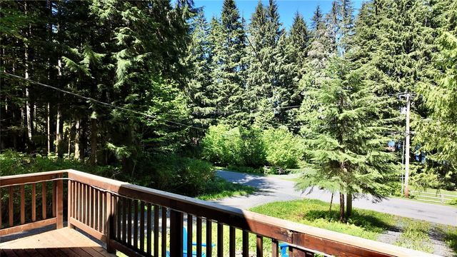 33474 South Shore Drive, Mount Vernon, WA 98274