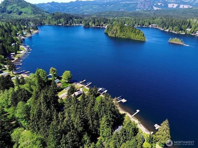 33474 South Shore Drive, Mount Vernon, WA 98274
