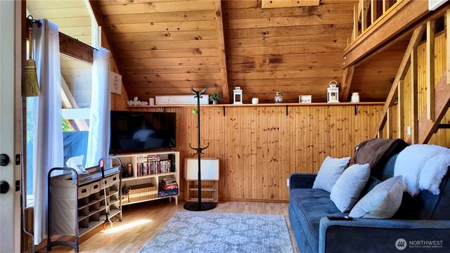 33474 South Shore Drive, Mount Vernon, WA 98274