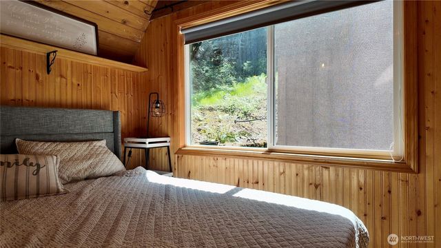 33474 South Shore Drive, Mount Vernon, WA 98274