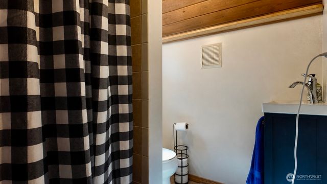 33474 South Shore Drive, Mount Vernon, WA 98274