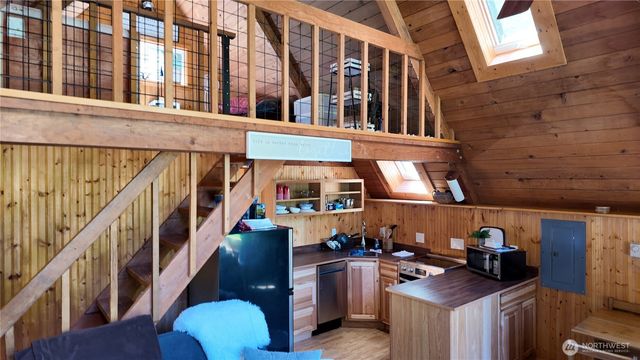 33474 South Shore Drive, Mount Vernon, WA 98274