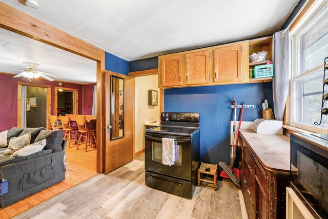 1324 Couture Flat, Lyndon, VT 05851