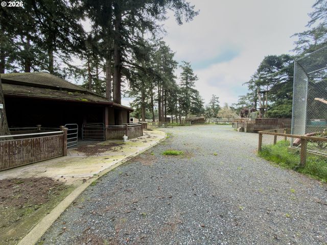 46914 HIGHWAY 101, Bandon, OR 97411