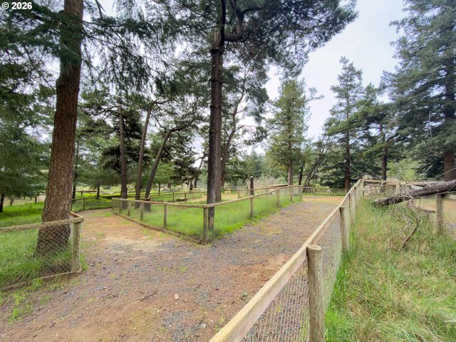 46914 HIGHWAY 101, Bandon, OR 97411