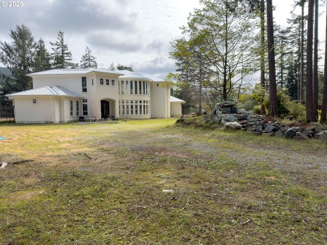 46914 HIGHWAY 101, Bandon, OR 97411