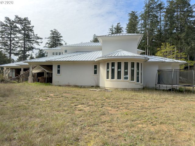 46914 HIGHWAY 101, Bandon, OR 97411