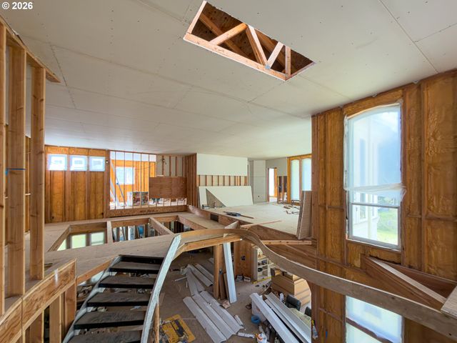 46914 HIGHWAY 101, Bandon, OR 97411