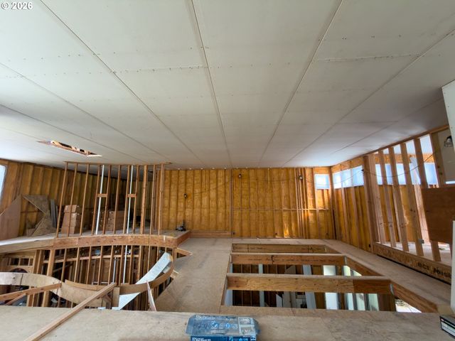 46914 HIGHWAY 101, Bandon, OR 97411