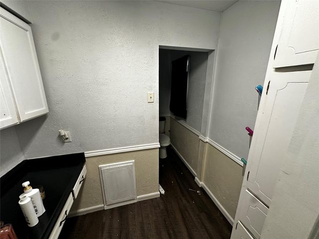 205 Honeysuckle Drive, Baytown, TX 77520