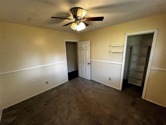 205 Honeysuckle Drive, Baytown, TX 77520