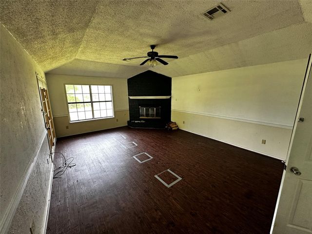 205 Honeysuckle Drive, Baytown, TX 77520