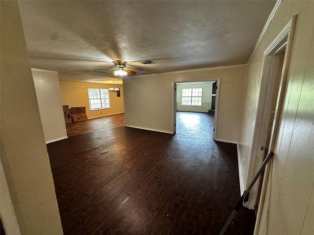 205 Honeysuckle Drive, Baytown, TX 77520