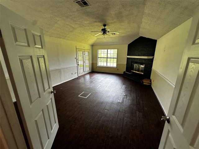 205 Honeysuckle Drive, Baytown, TX 77520