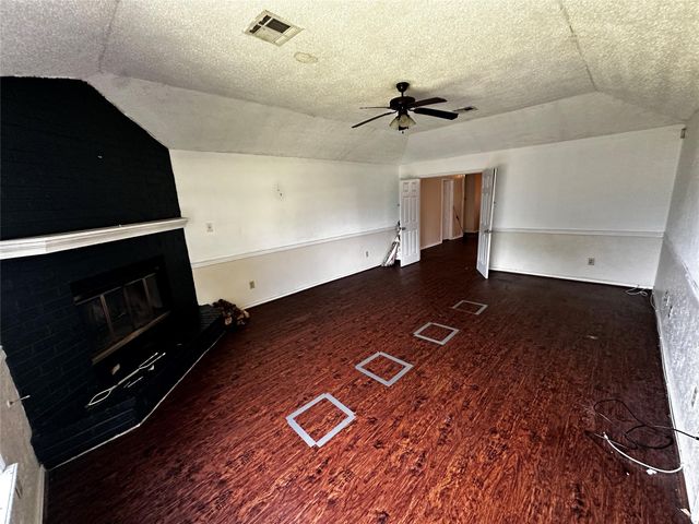 205 Honeysuckle Drive, Baytown, TX 77520