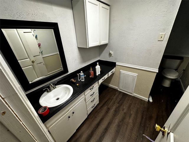 205 Honeysuckle Drive, Baytown, TX 77520