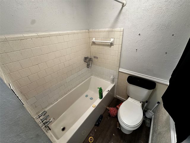205 Honeysuckle Drive, Baytown, TX 77520