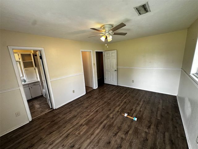 205 Honeysuckle Drive, Baytown, TX 77520
